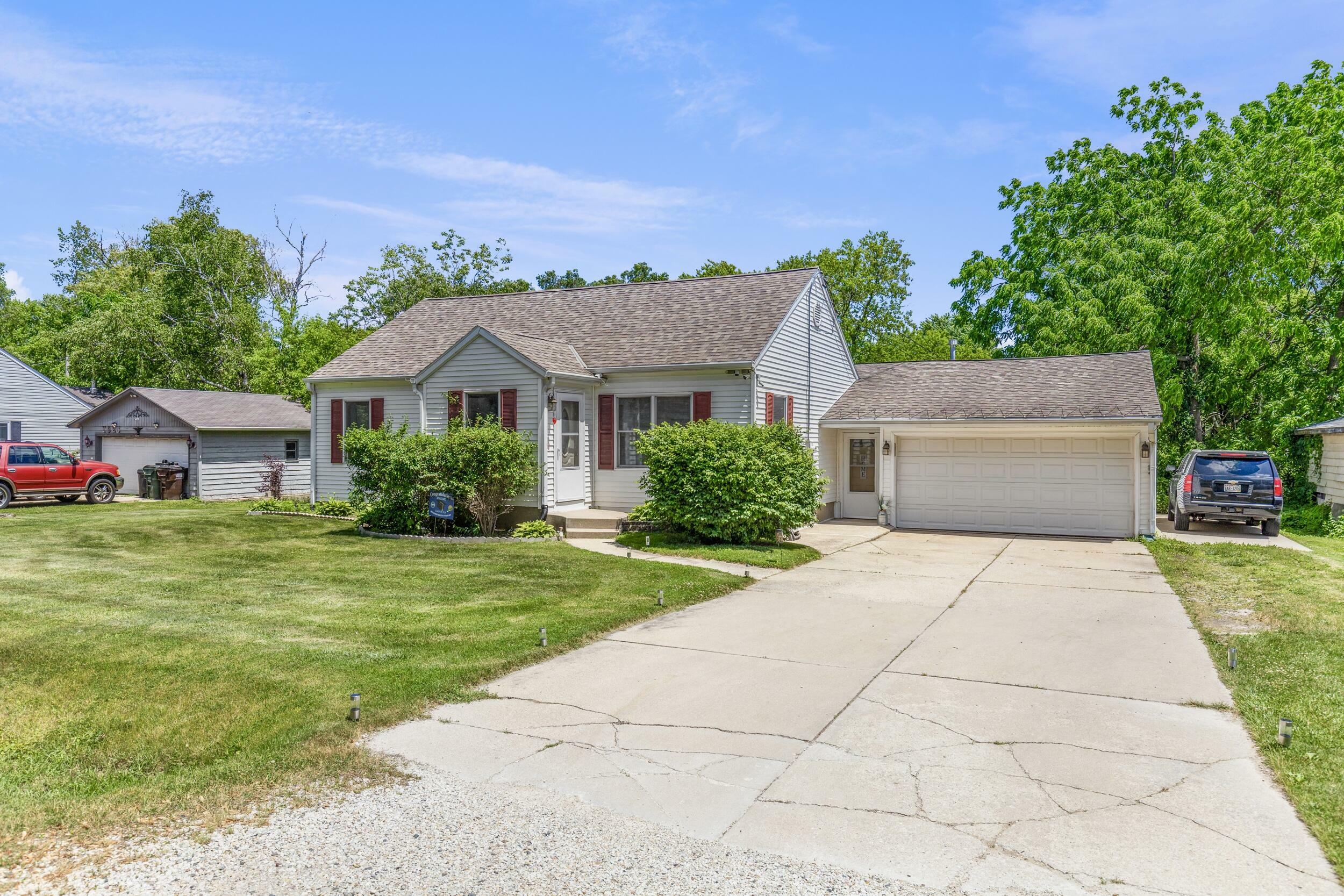 Property Photo: 7015 Cliffside Dr WI 53402
