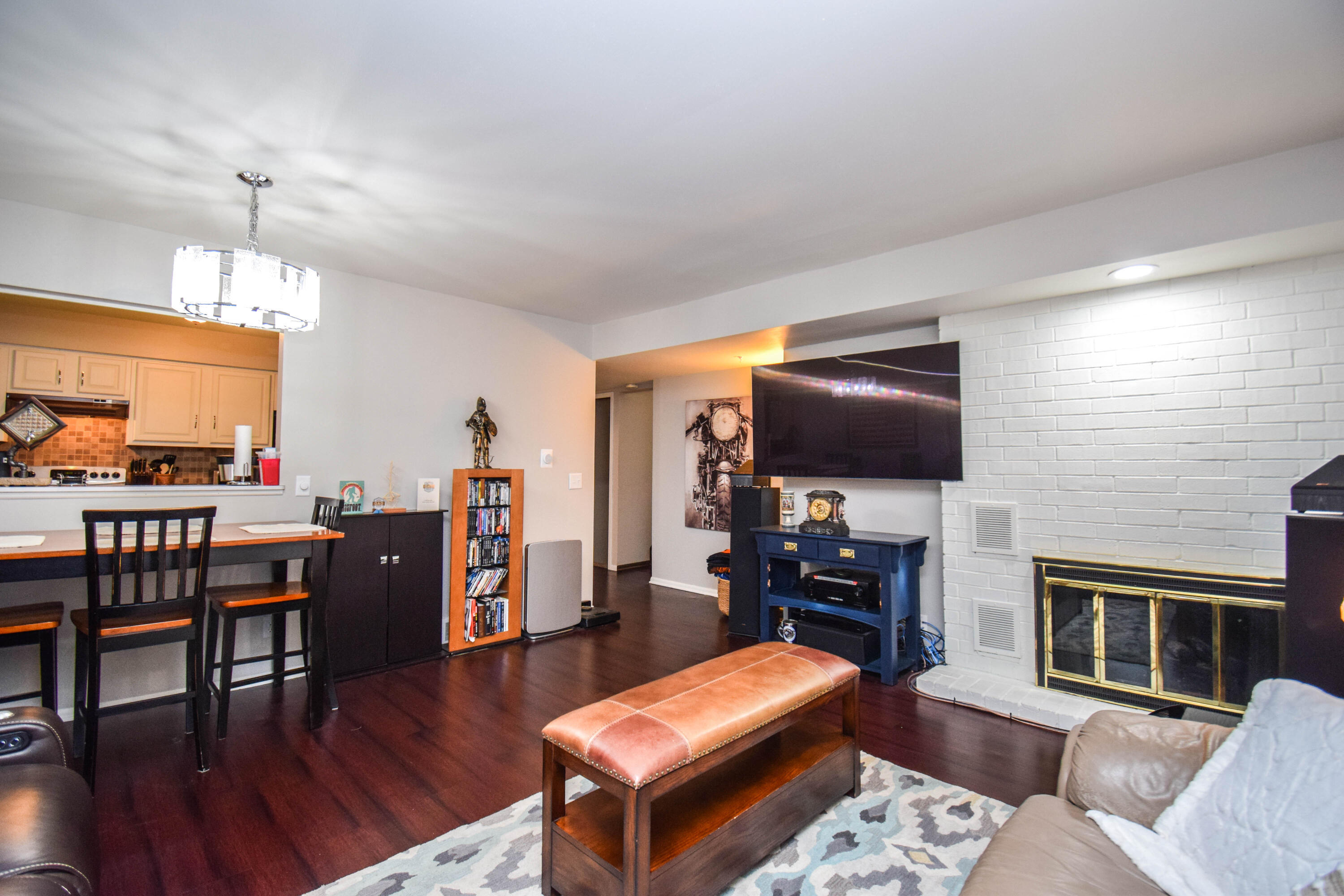 Property Photo:  606 Westridge Dr  WI 53095 