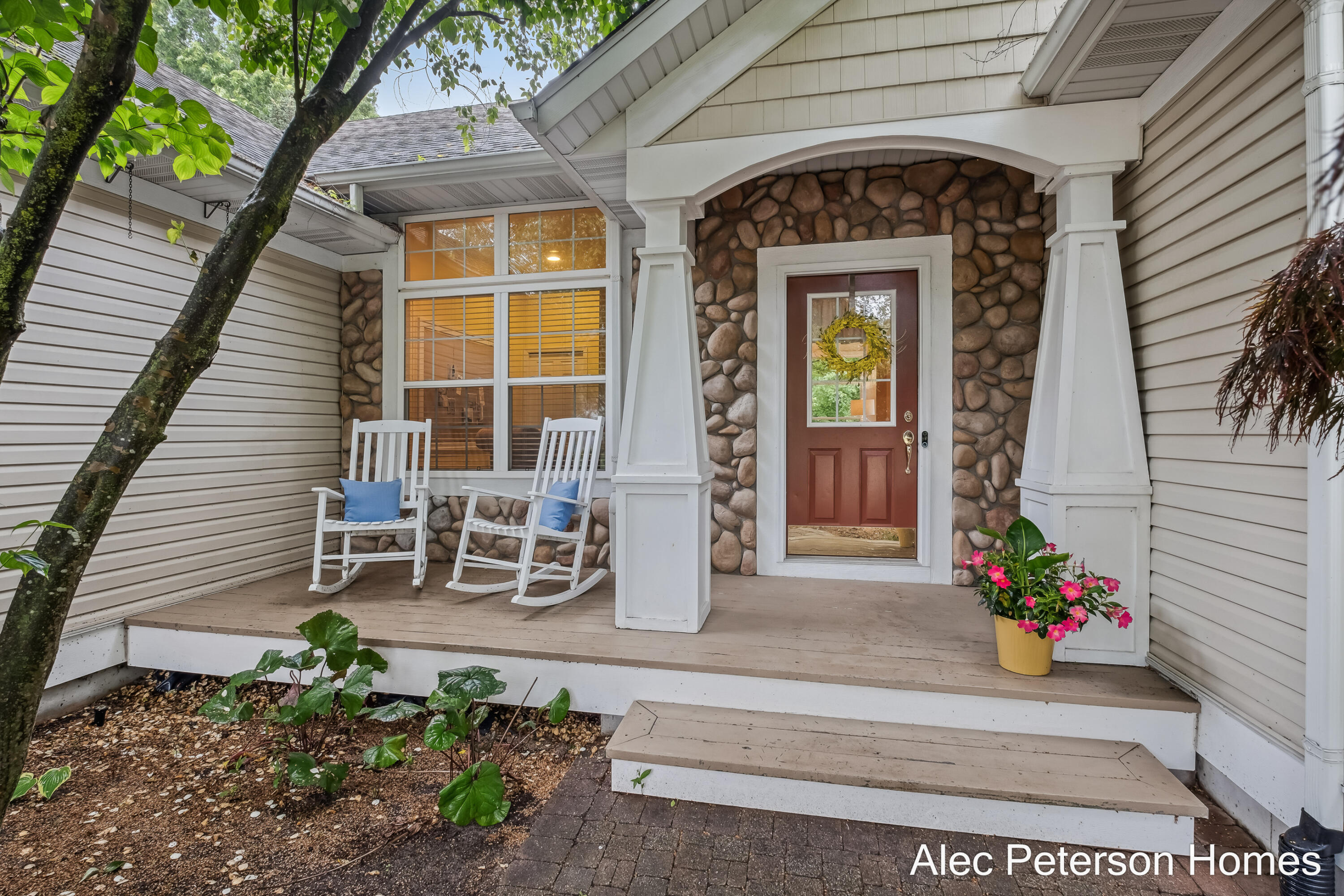 Property Photo:  1269 Bentwood Court  MI 49424 