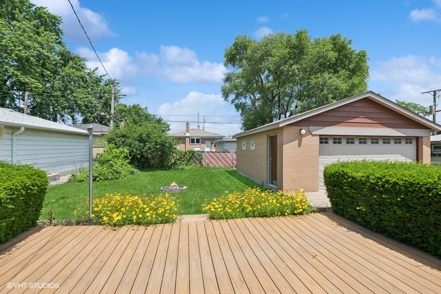 Property Photo: 5536 W 99th Place IL 60453