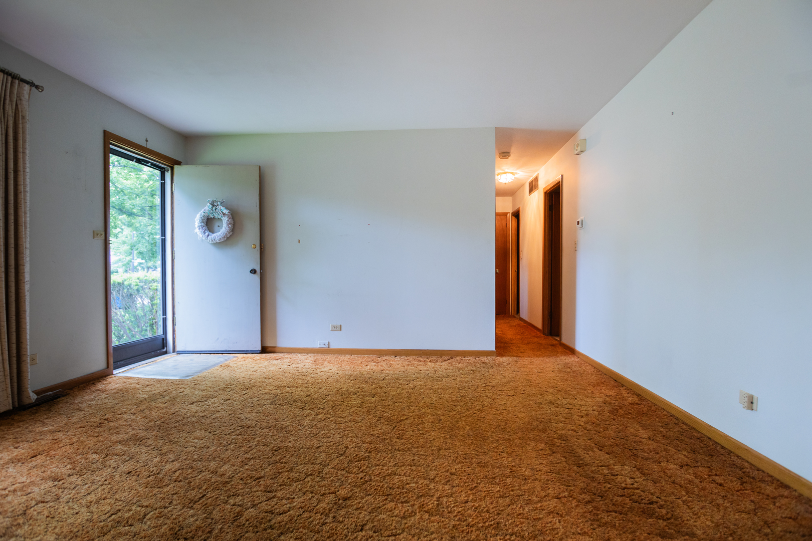 Property Photo: 401 Westmoreland Drive IL 60061