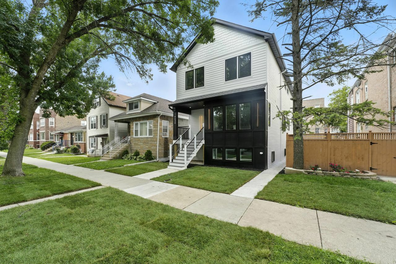Property Photo:  4630 N Kasson Avenue  IL 60630 
