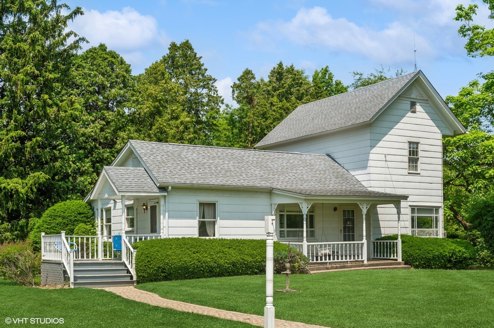 Property Photo: 42008 N Delany Road IL 60099