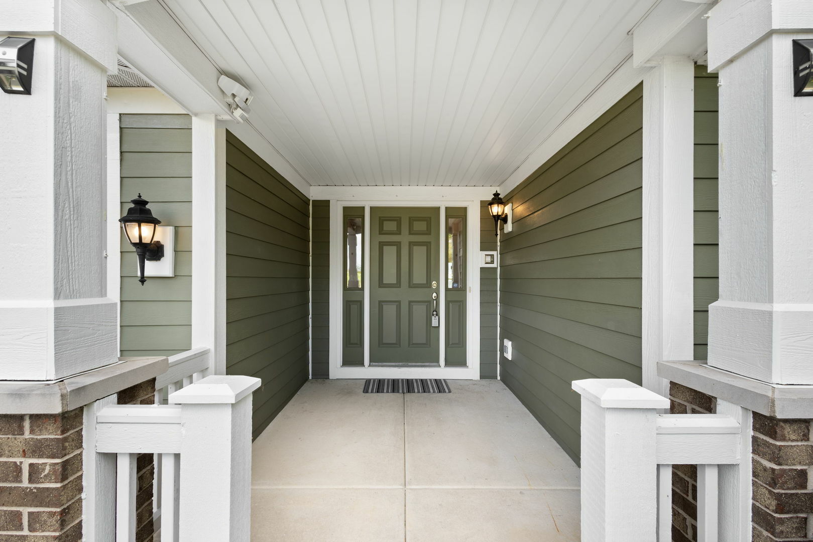 Property Photo: 115 Clover Drive IL 60554