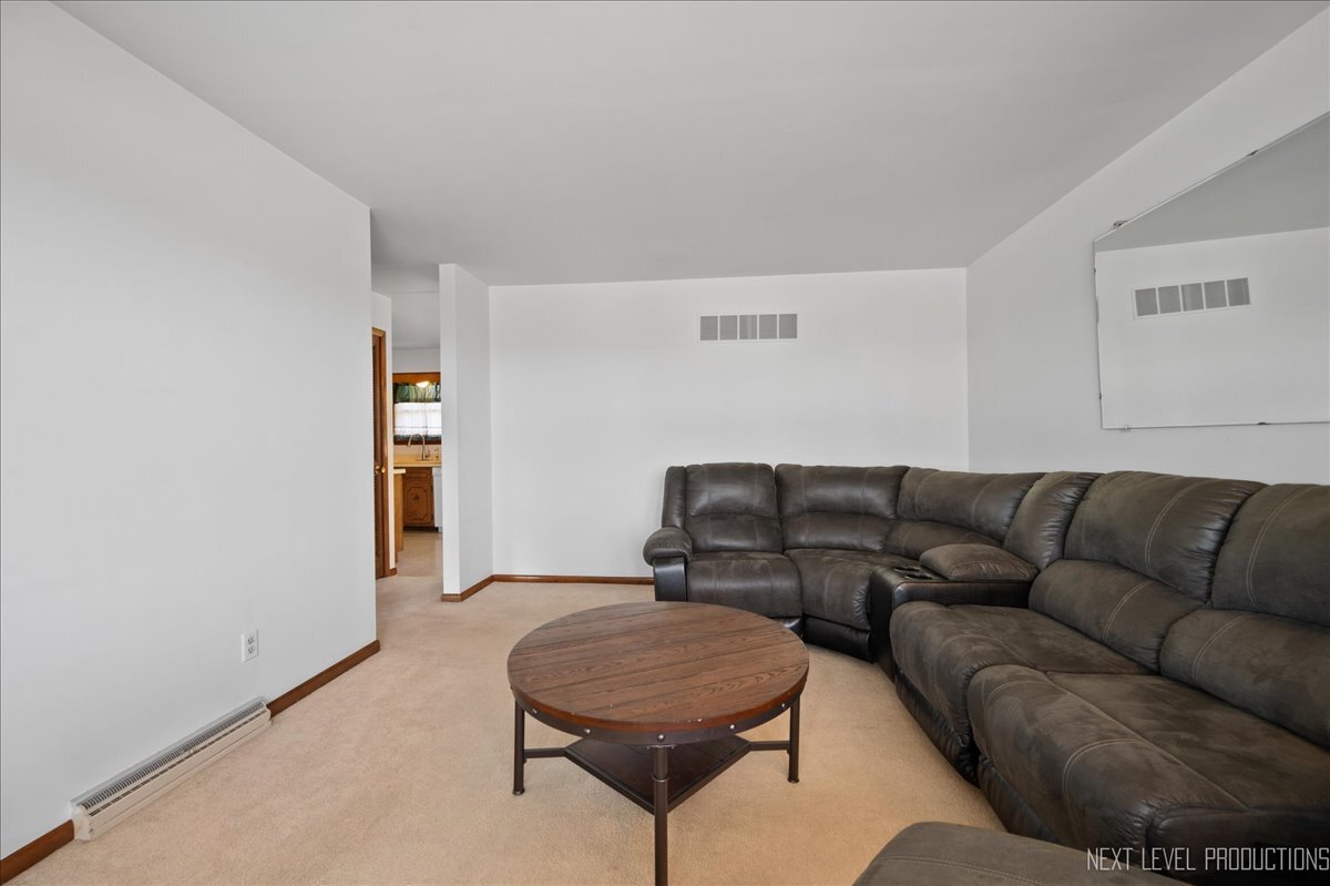 Property Photo: 215 E Parker Street IL 60424