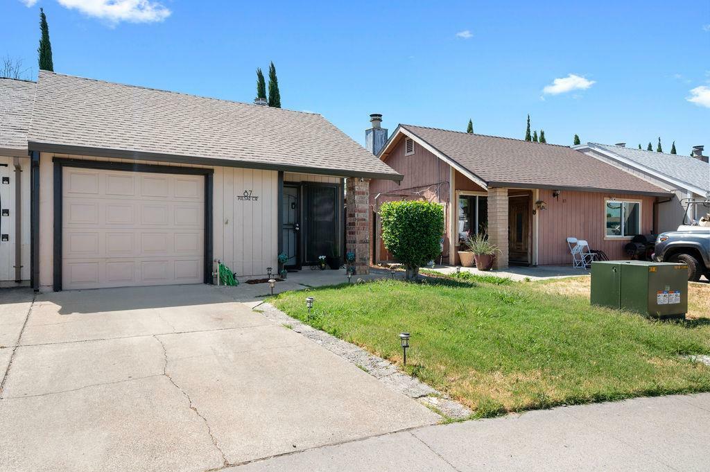 Property Photo: 87 Pulsar Circle CA 95822