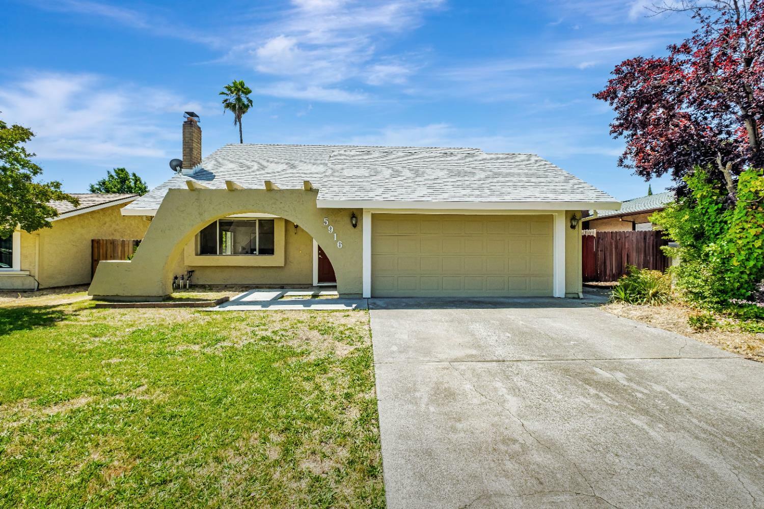 Property Photo: 5916 Birchglade Way CA 95621