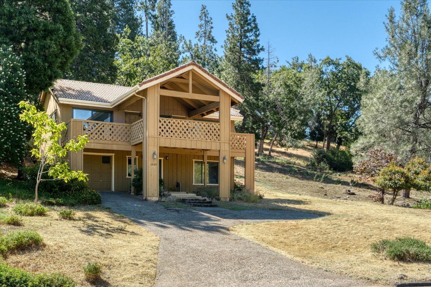Property Photo: 1007 Dogwood Drive CA 95247