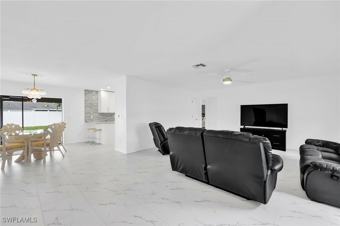 Property Photo: 1506 SE 42nd Street FL 33904