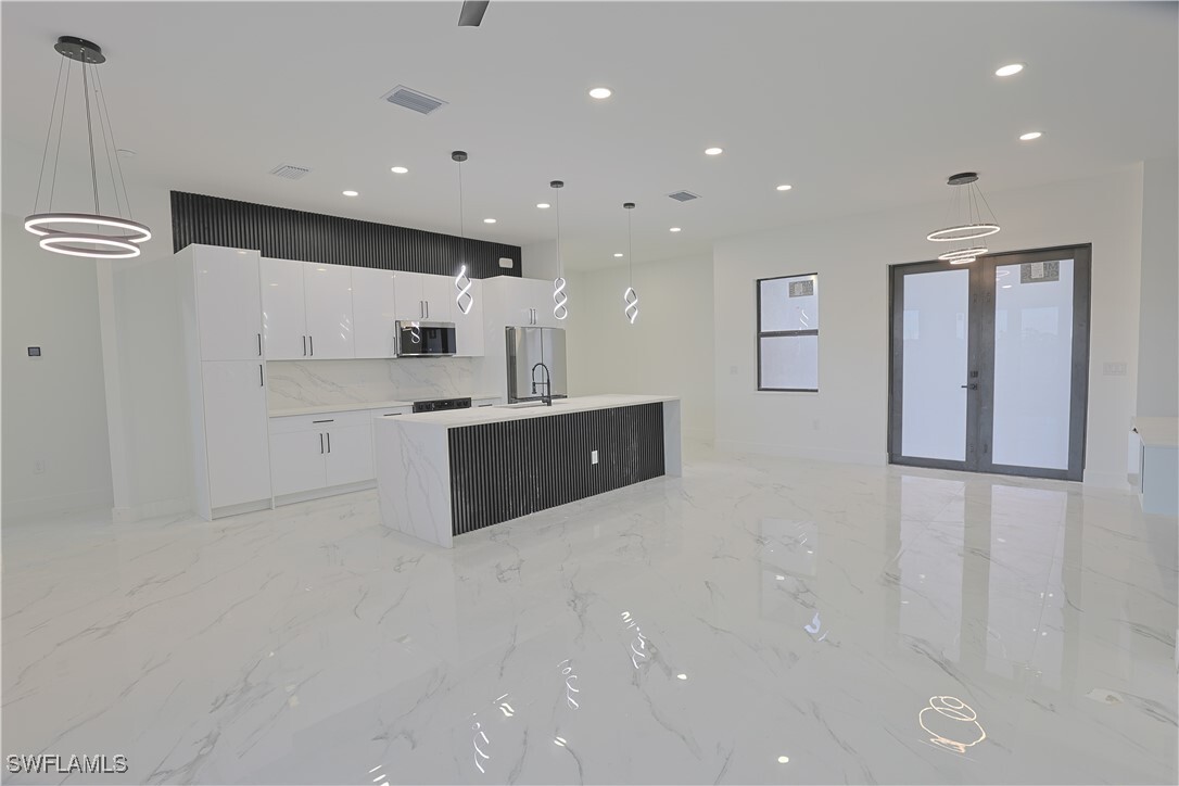 Property Photo: 3103 Vilma Avenue S FL 33976
