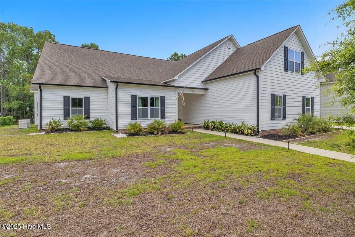 Property Photo:  106 Roughleaf Trail  NC 28443 