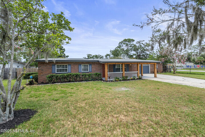Property Photo:  11203 Emuness Road  FL 32218 