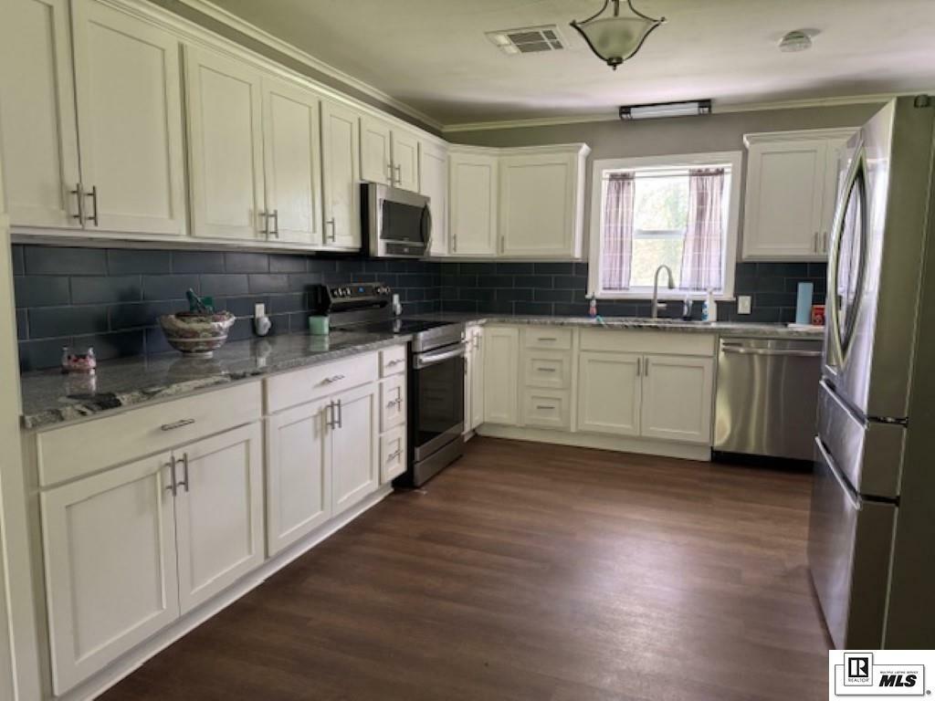 Property Photo: 527 Lakeshore Drive LA 71203
