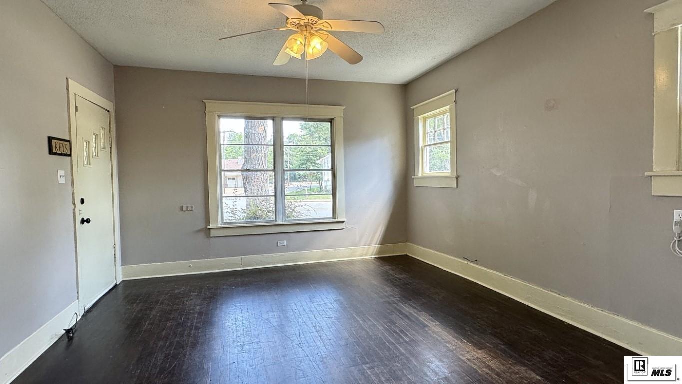 Property Photo:  613 &Amp 615 Montgomery Avenue  LA 71292 