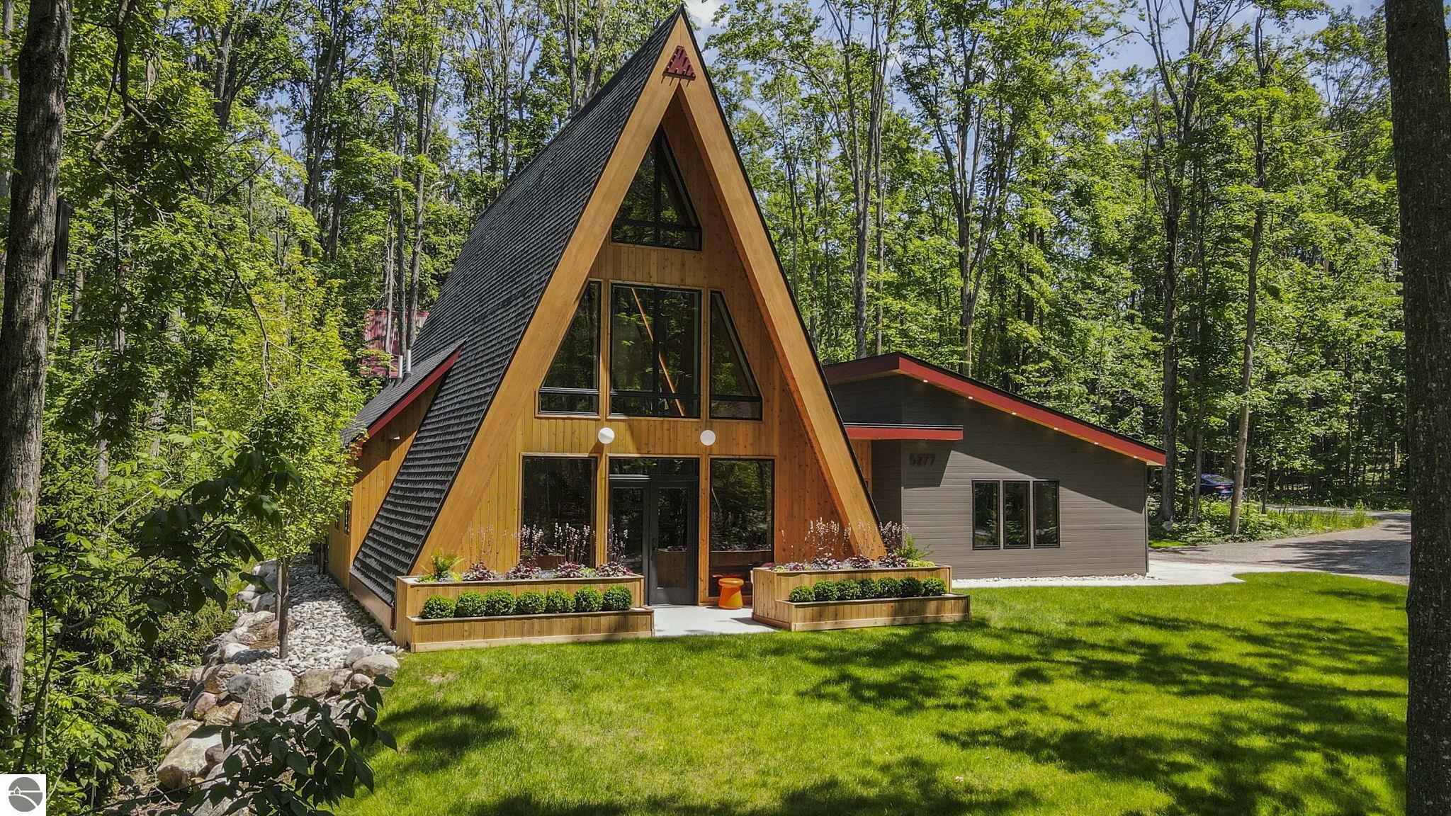 5277 Tyrol Lane  Harbor Springs MI 49740 photo