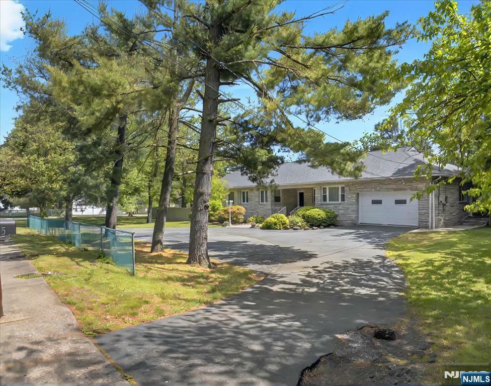 915 Glen Avenue  Twp of Washington NJ 07676 photo