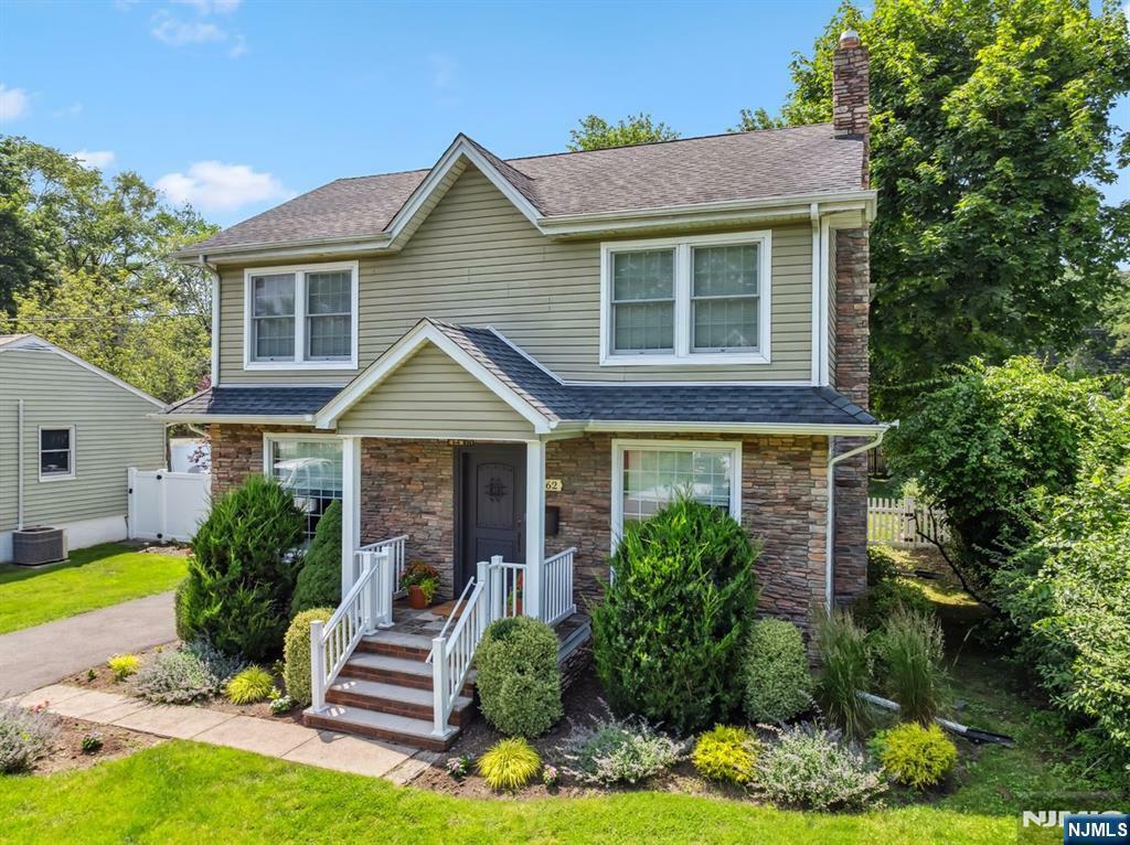 562 Barnett Place  Ridgewood NJ 07450 photo
