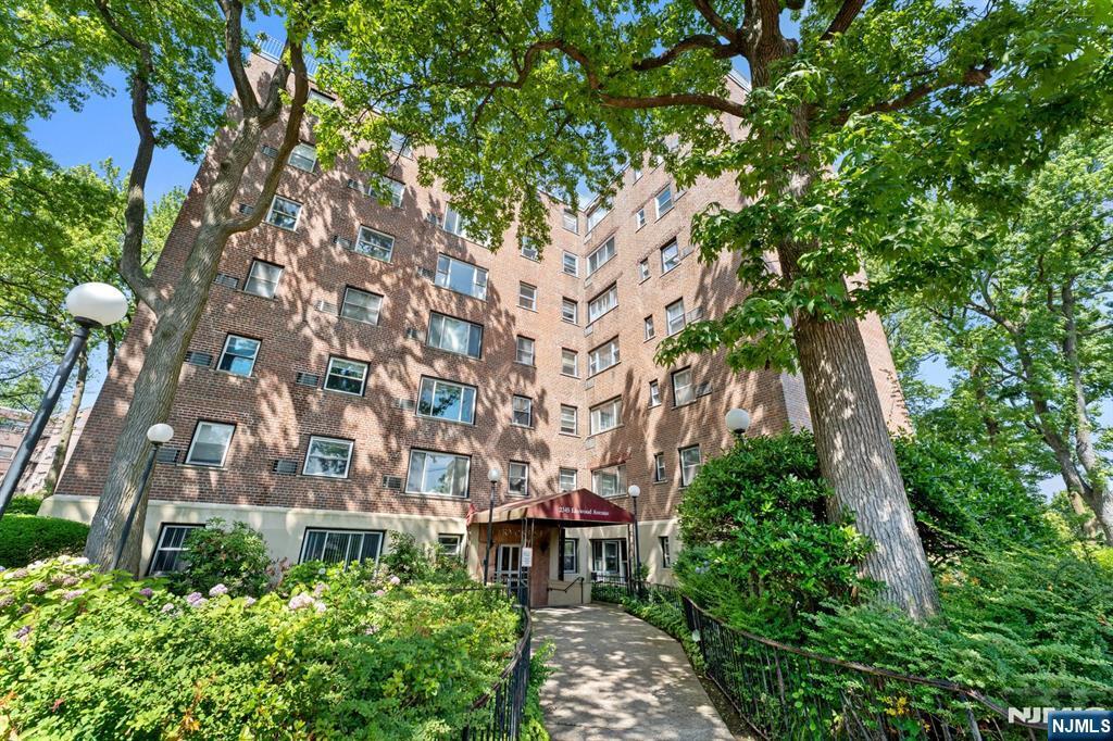 Property Photo: 2345 Linwood Avenue 3G NJ 07024