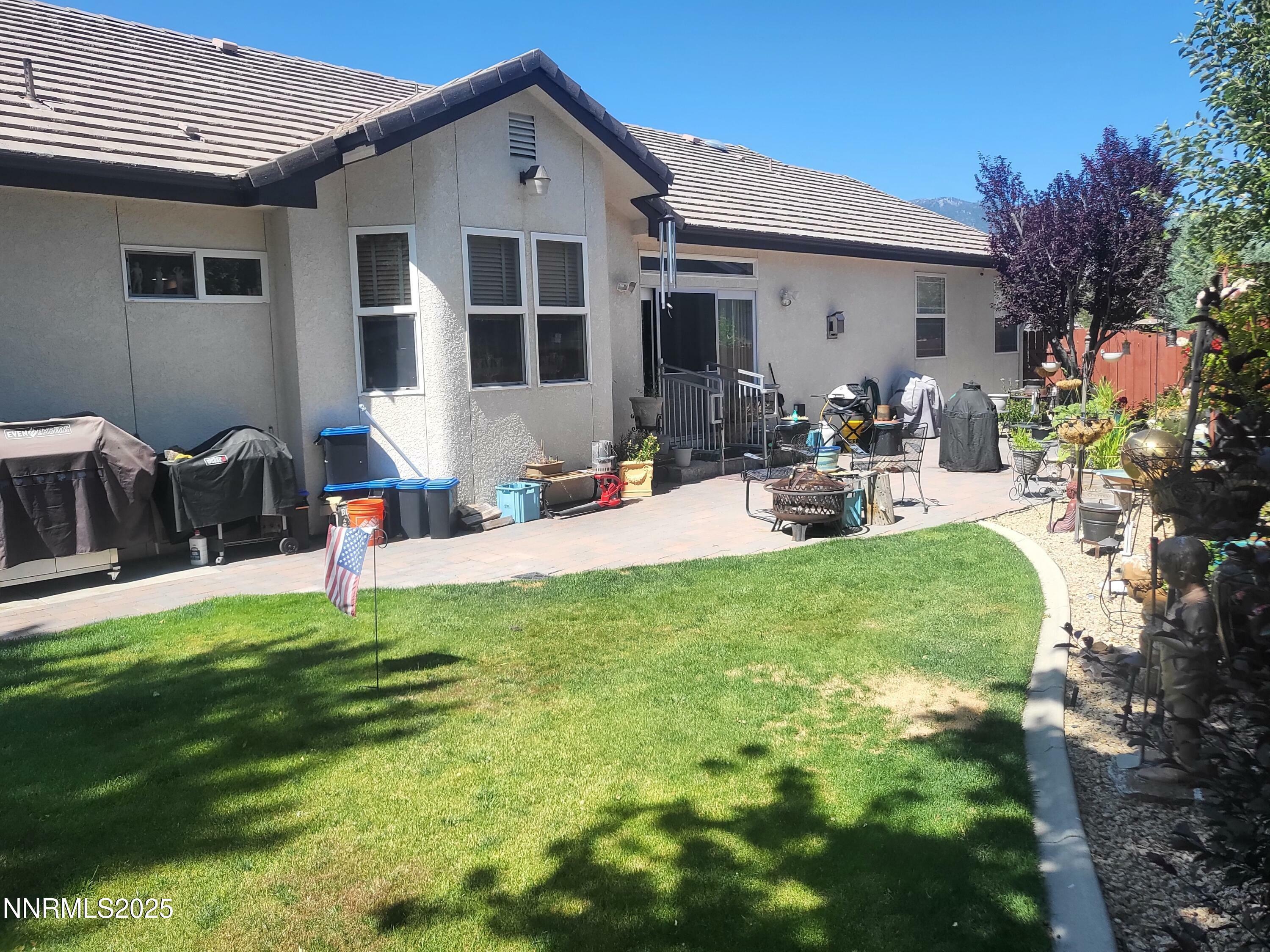 Property Photo: 876 Mahogany Drive NV 89423