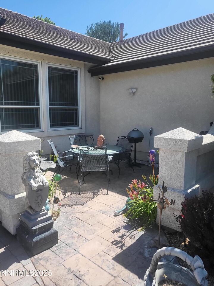 Property Photo: 876 Mahogany Drive NV 89423