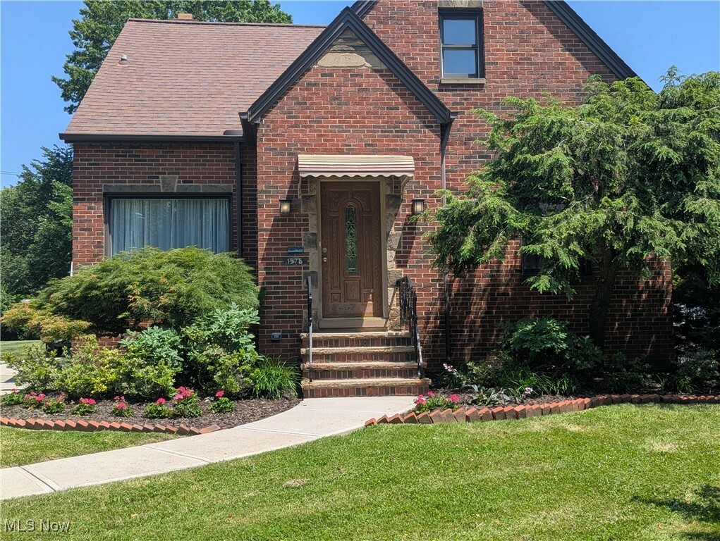 Property Photo: 1975 E 226th Street OH 44117