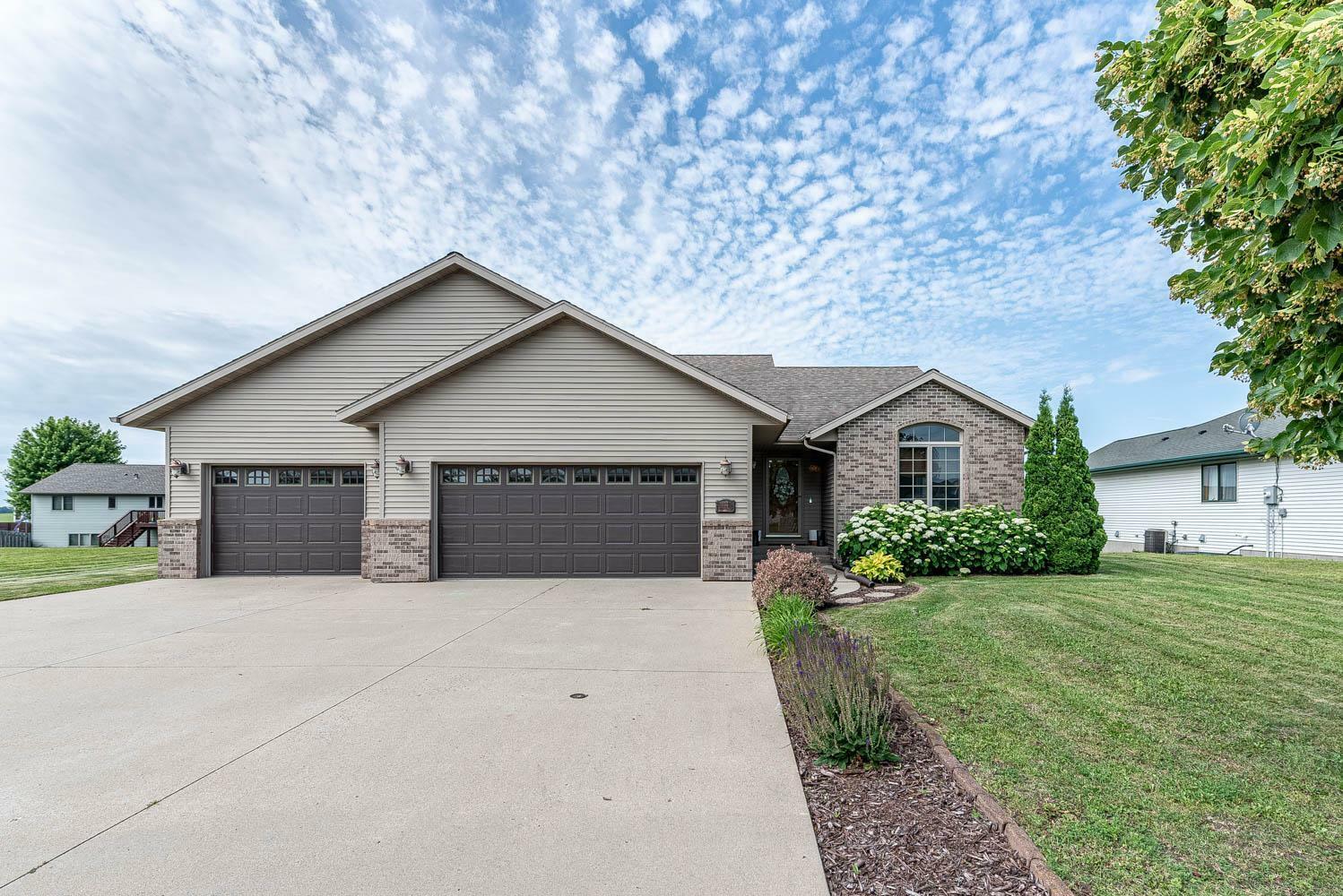 Property Photo:  133 Copperfield Drive  MN 56001 