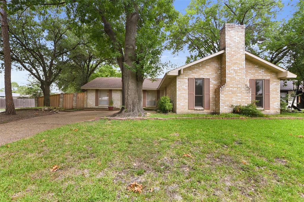 Property Photo:  921 Sleepy Hollow Drive  TX 75043 