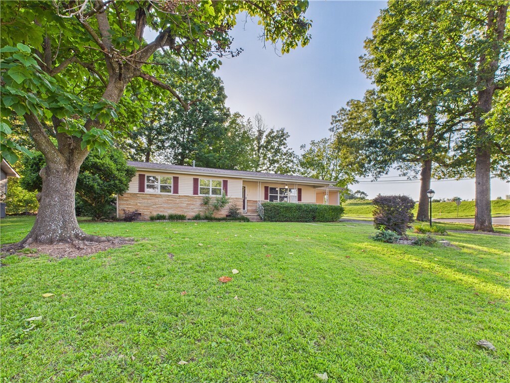 Property Photo: 102 Mockingbird Street AR 72601