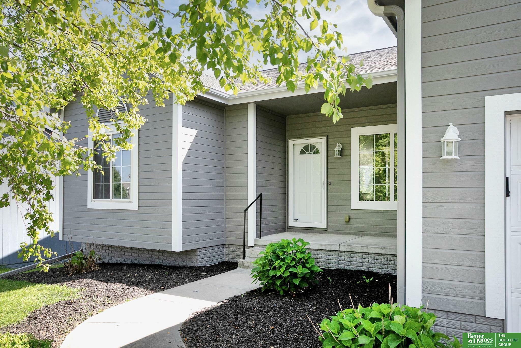 Property Photo: 4869 S 187 Avenue NE 68135