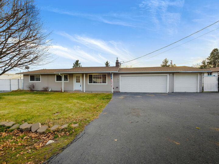 Property Photo: 2780 Windsor Avenue OR 97603