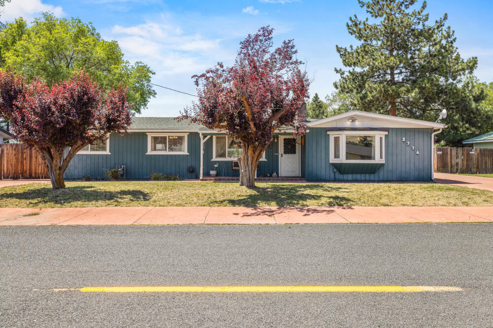 Property Photo: 2774 Eastmount Street OR 97603