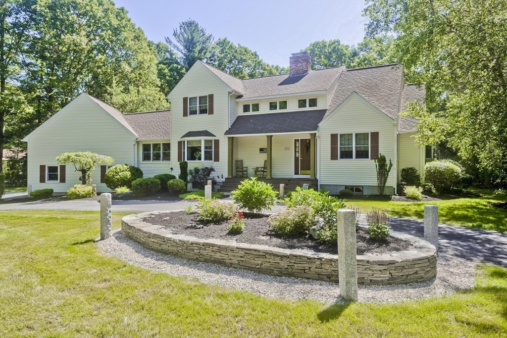 Property Photo: 435 Rochdale St MA 01501