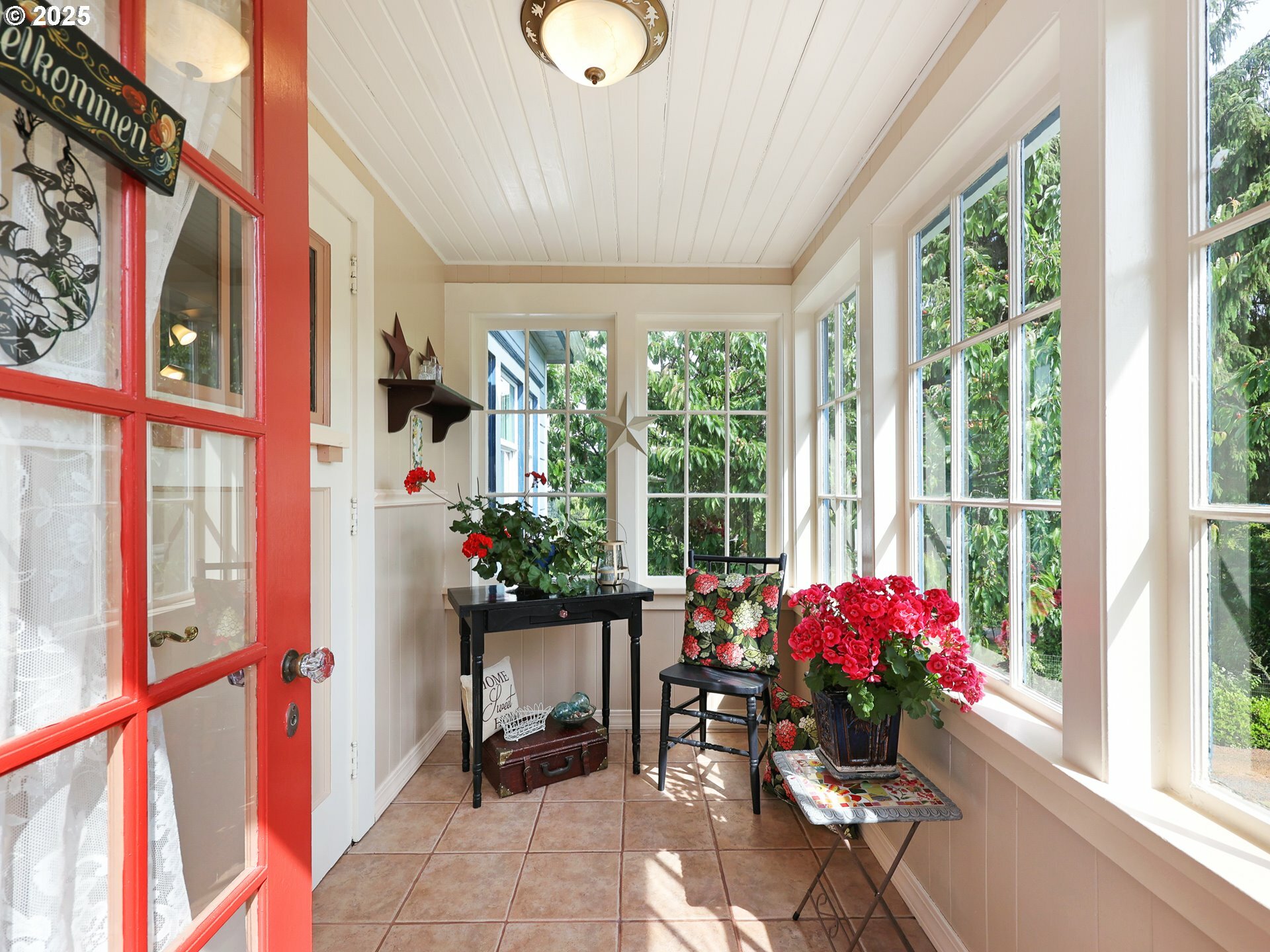 Property Photo: 35210 Orchard Ln OR 97103