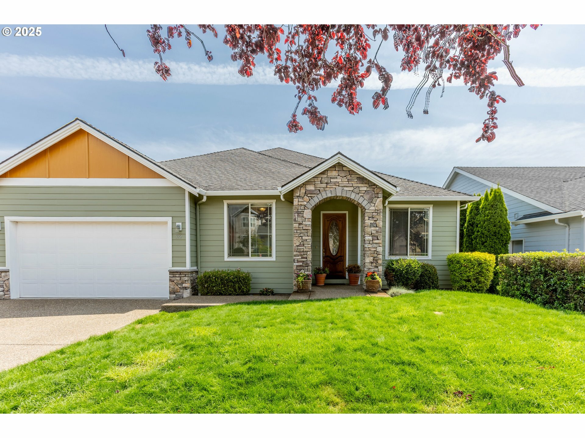 Property Photo: 372 Eagle Feather St NW OR 97304