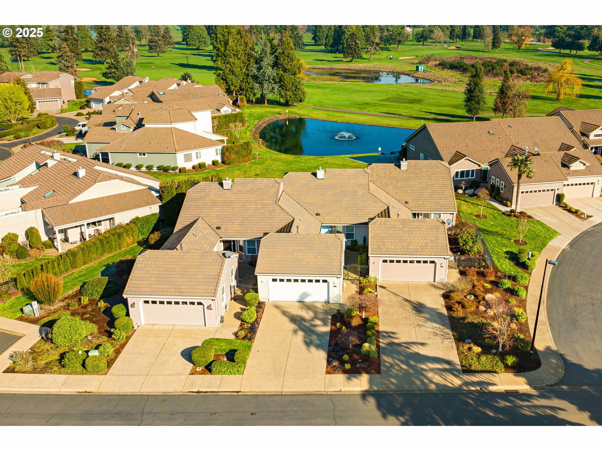 Property Photo:  280 Magnolia Dr  OR 97426 