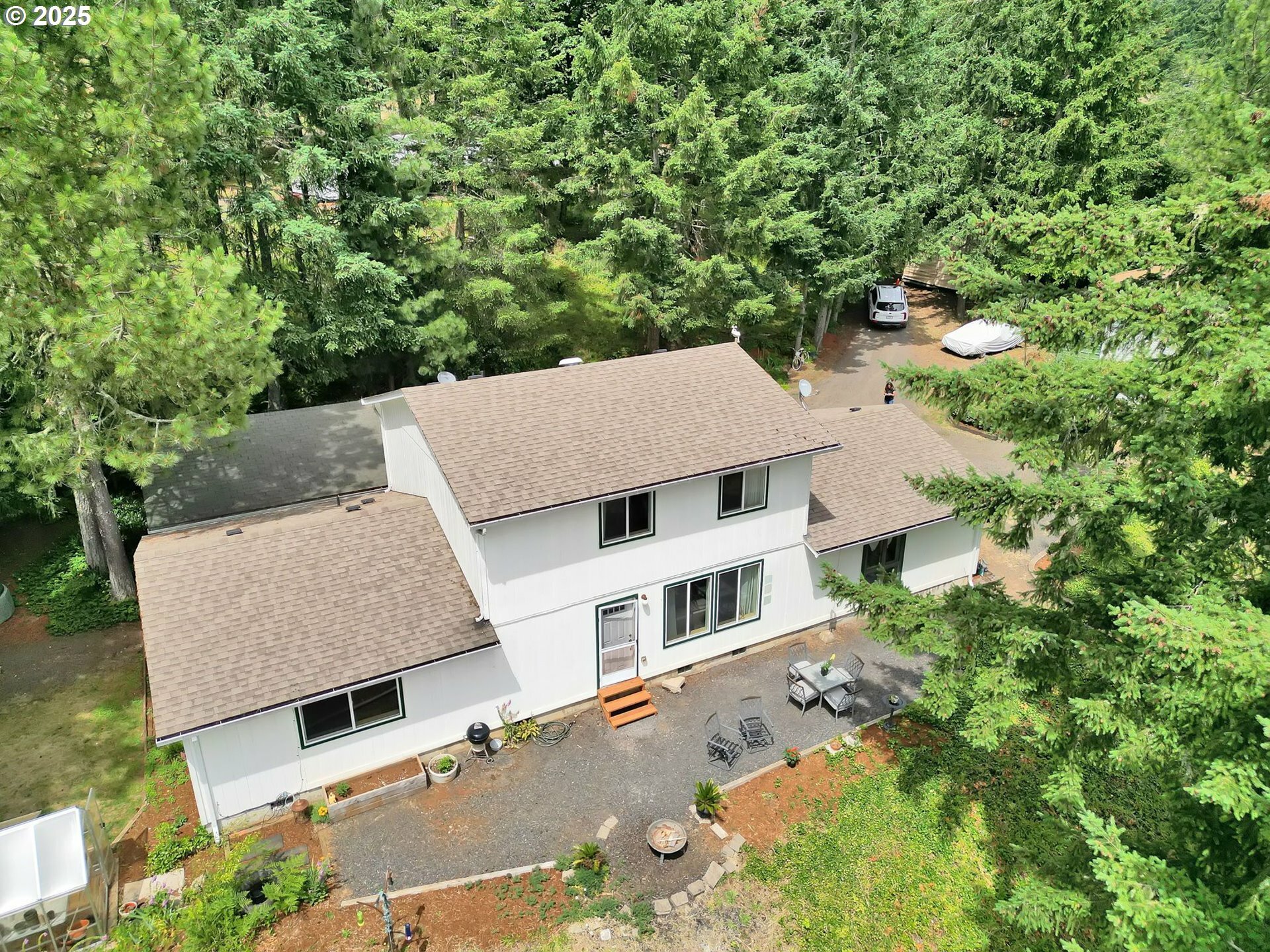 Property Photo: 42110 Marks Ridge Dr OR 97386