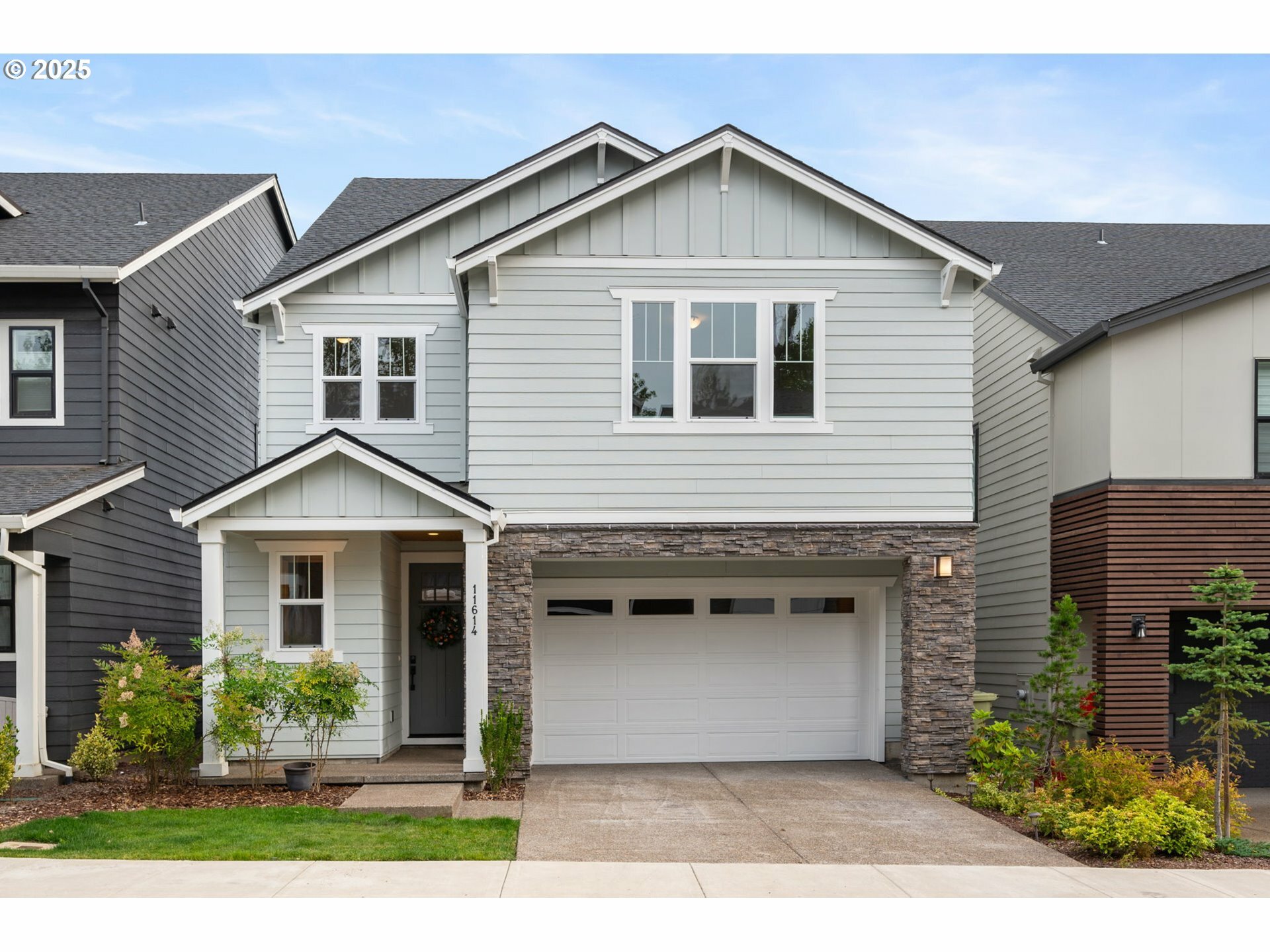 Property Photo: 11614 NW Kearney St OR 97229