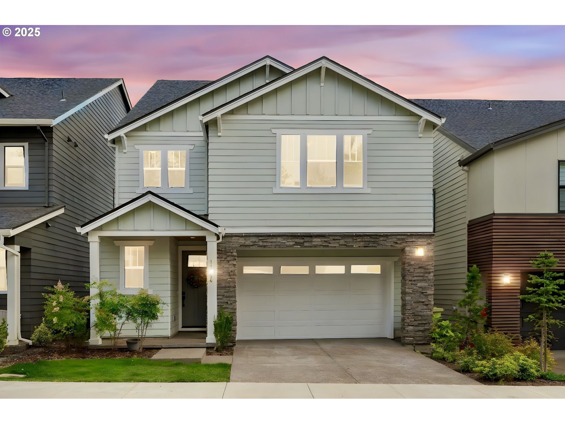 Property Photo: 11614 NW Kearney St OR 97229