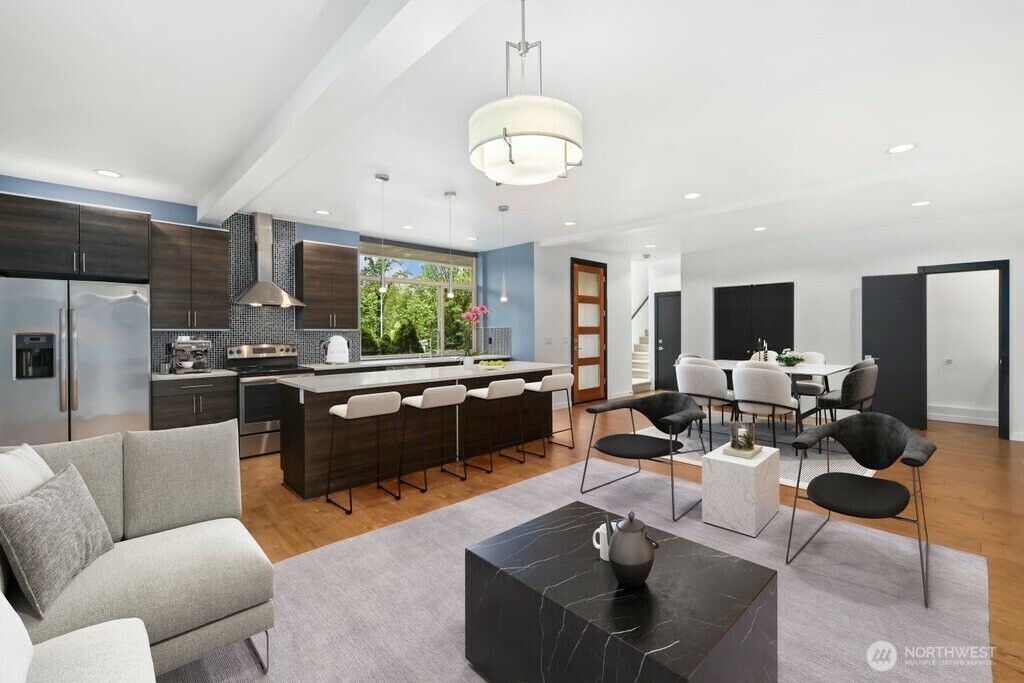 7528  21st Avenue SW  Seattle WA 98106 photo