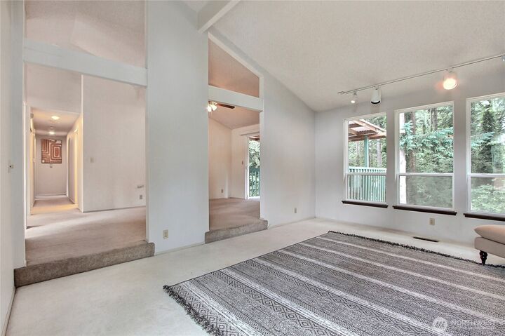 Property Photo: 33615 30th Avenue SW WA 98023
