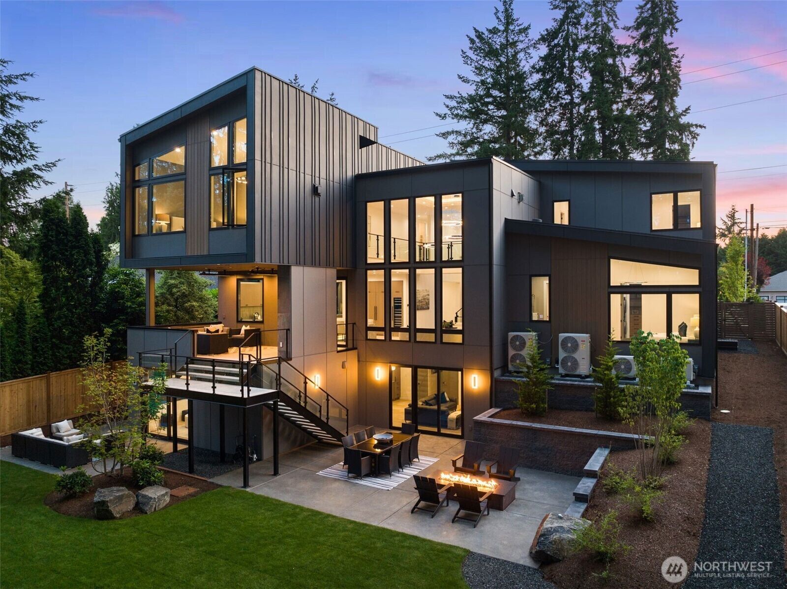 Property Photo:  1224  108th Avenue SE  WA 98004 
