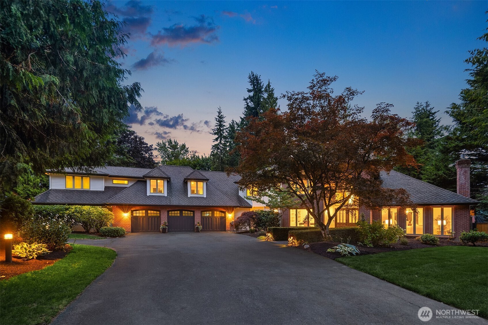Property Photo: 18121 NE 129th Place WA 98052