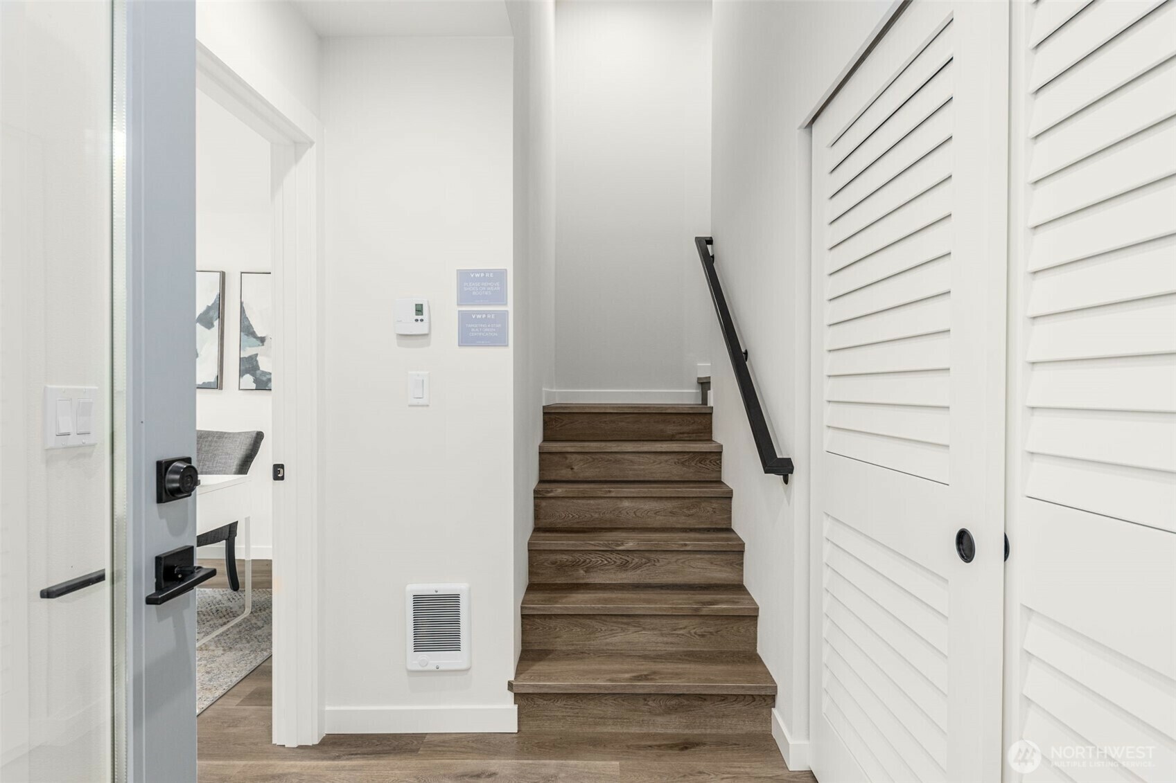 Property Photo: 1124 B 13th Avenue WA 98122