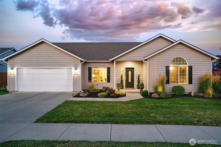 Property Photo:  52  Whistling Duck Road  WA 99362 