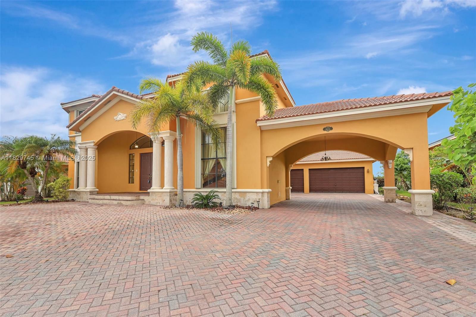 Property Photo: 19454 SW 17th Ct 19454 FL 33029