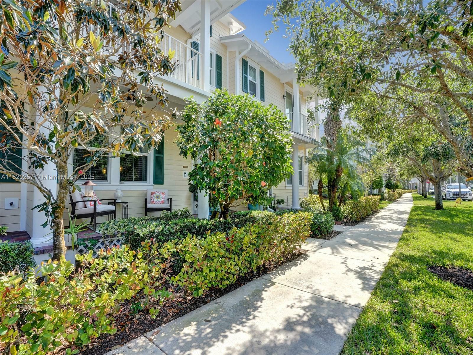 Property Photo: 1144 S Community Dr FL 33458
