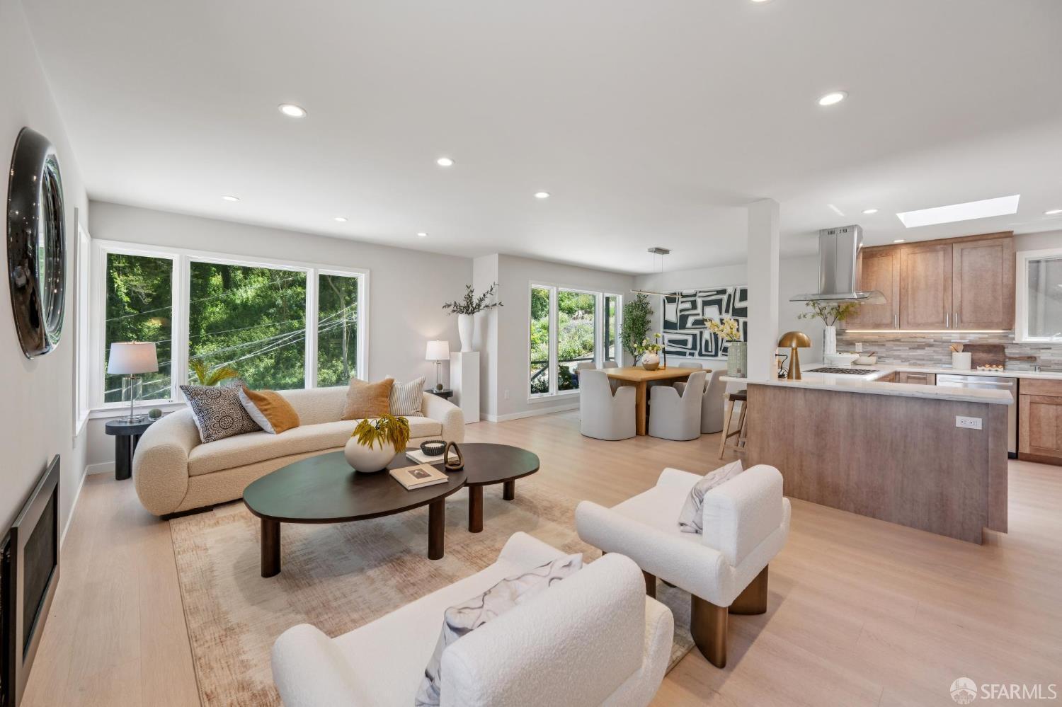 Property Photo: 161 Dalewood Way CA 94127
