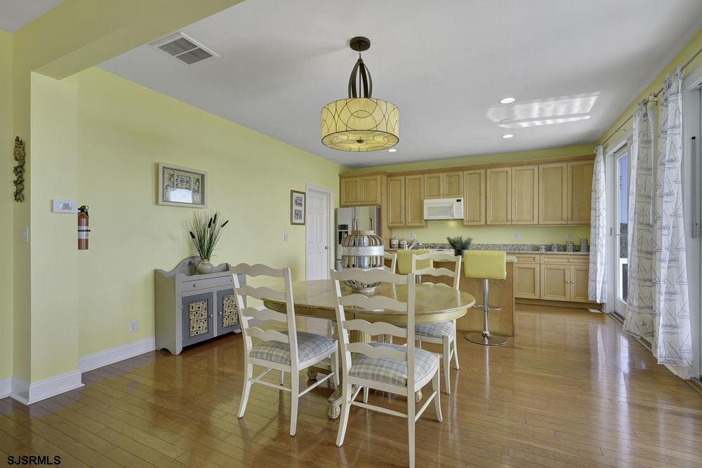 Property Photo: 2140 W Riverside Dr NJ 08401