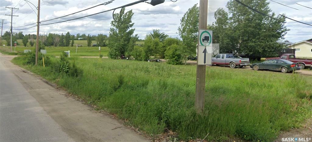 Property Photo:  903 Oxford Street E  SK S6H 0T1 