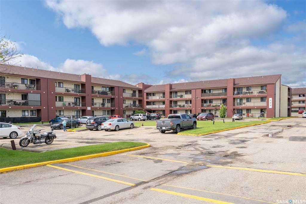 Property Photo: 111 Wedge Road 303 SK S7L 6S8